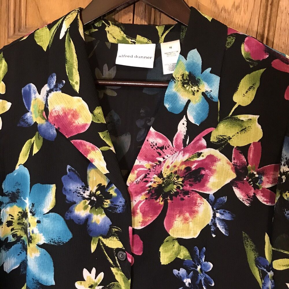 Alfred Dunner Women's 16 Black Floral Blouse Short Sleeve Button-Up Lined Top